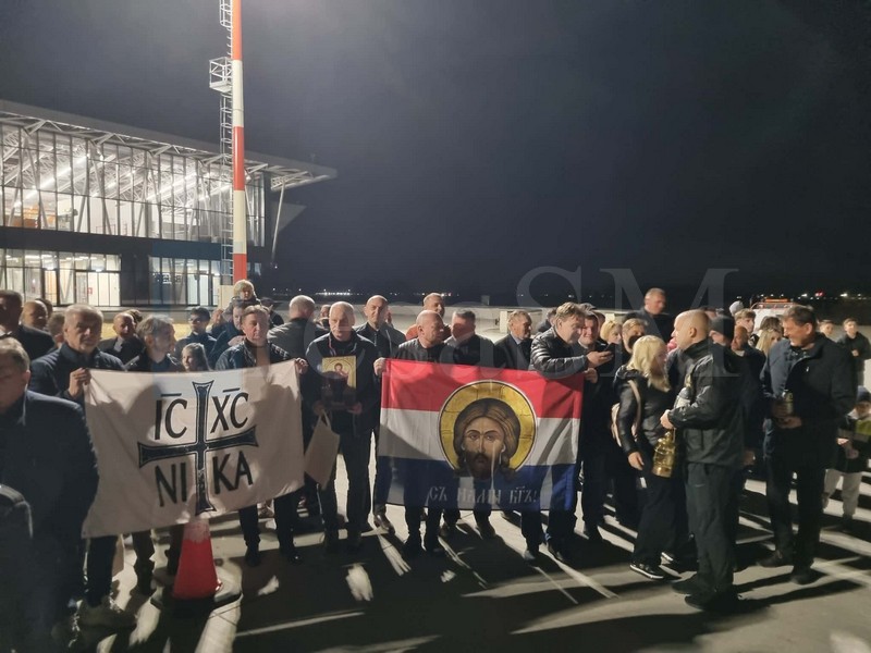 asteptare lumina sfanta3.jpg