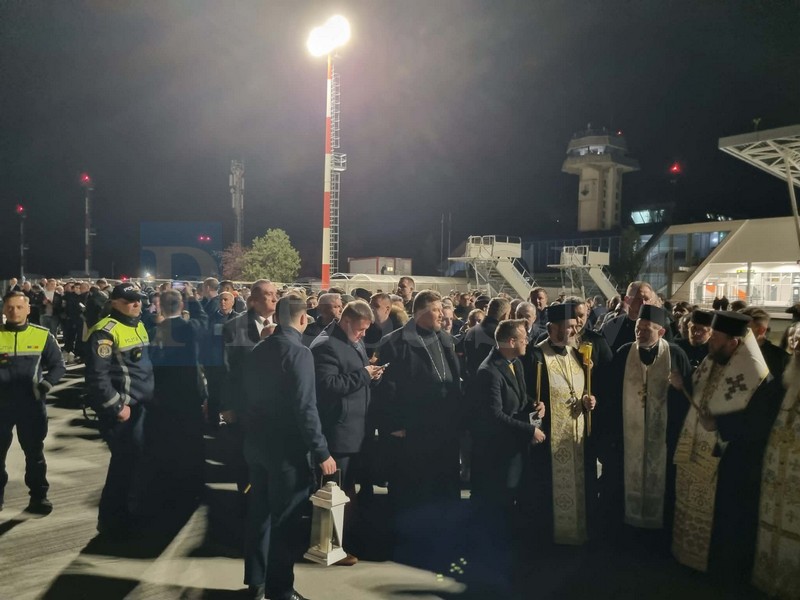 asteptare lumina sfanta4.jpg