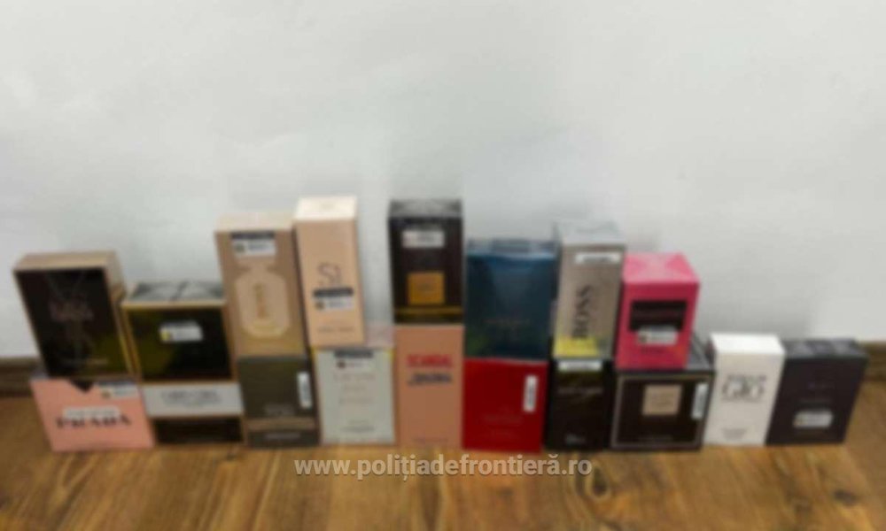 FOTO. Tânărul sătmărean se plimba cu sacoșa plină de parfumuri contrafăcute. L-au prins frontieriștii sătmăreni