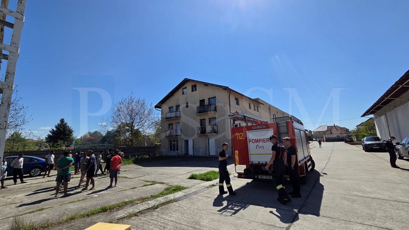 FOTO. Incendiu la o fabrică municipiul Satu Mare. Mobilizare a pompierilor