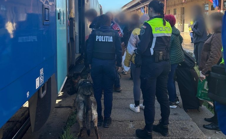 politia caine tren (3).jpeg