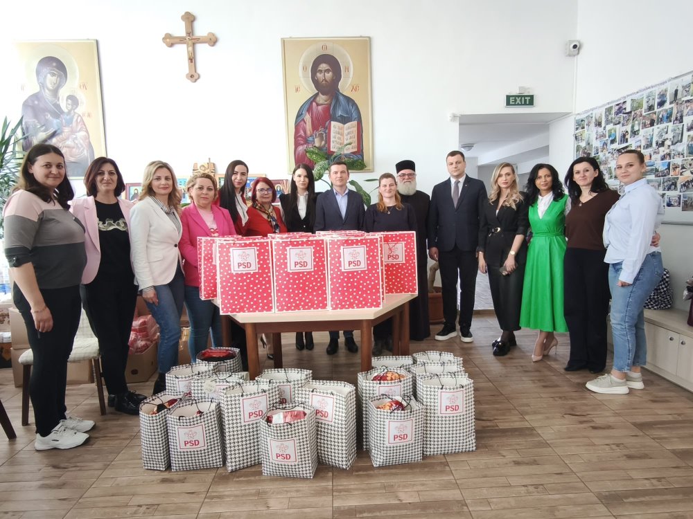 FOTO. Femeile social-democrate din Satu Mare, implicate de campania „Îmbracă un copil în haine noi de Paști”