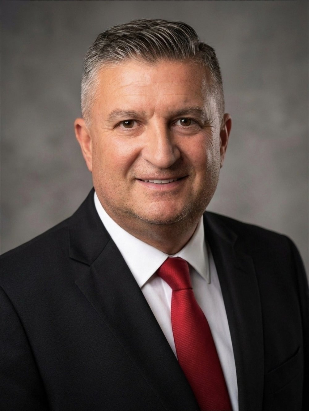 Sătmăreanul Florian Sopronyi, liderul care a construit o rețea de succes în nord-vestul țării. La mulți ani!