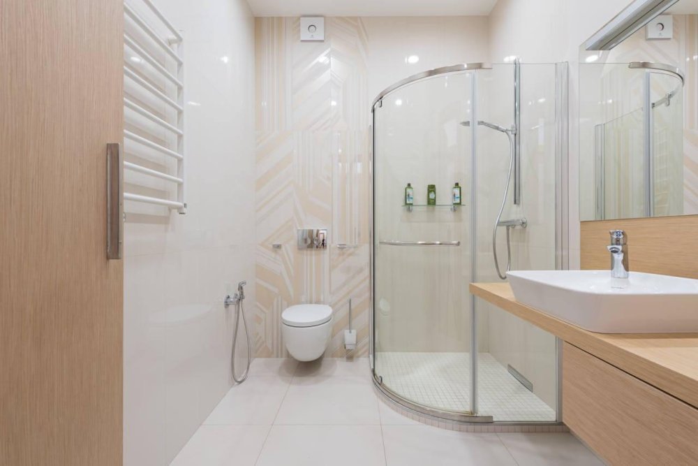 Dilema renovării: cadă tradițională sau cabină de duș modernă?