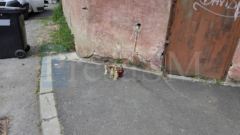 Crimă Satu Mare 14 mai lumânări1.jpg