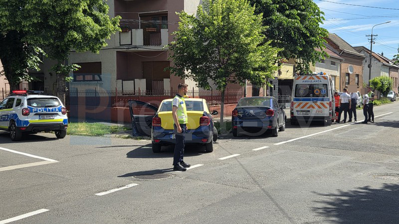Accident ambulanță avram iancu 6.jpg