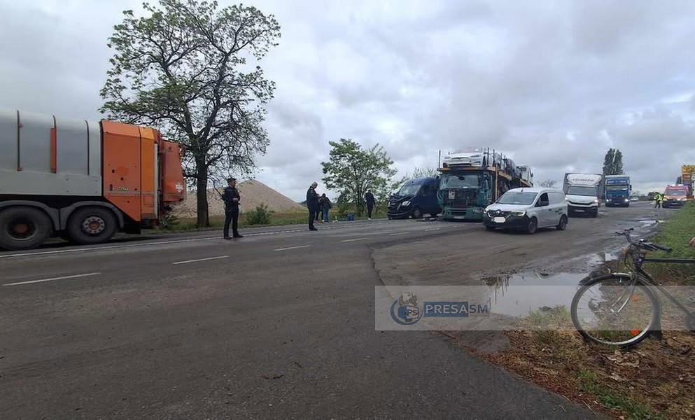 accident camion tir microbuz duba smurd (1).jpg