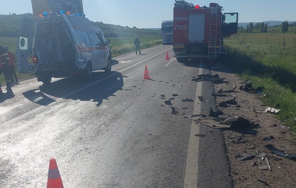 accident masina rasturnata in sant (2).jpeg