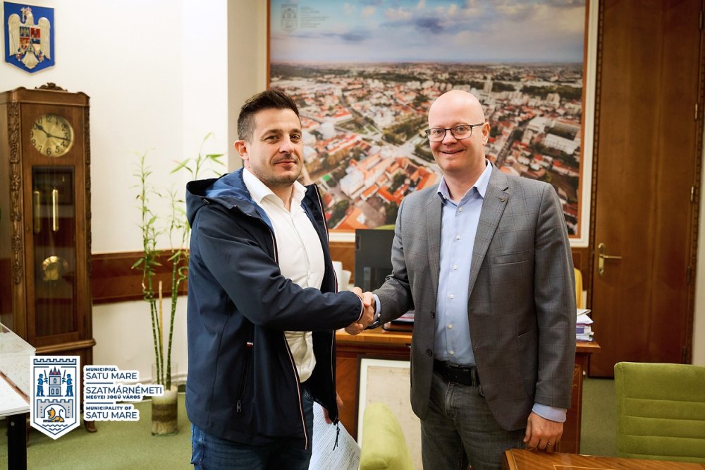 Patru străzi de pământ din Satu Mare vor fi asfaltate. A fost semnat contractul