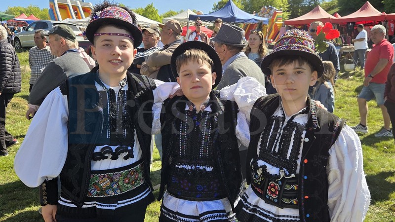 costume populare sambra oilor13.jpg