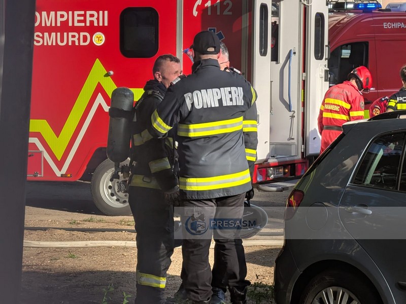 incendiu micro 15 pompieri incendiu bloc (10).jpg
