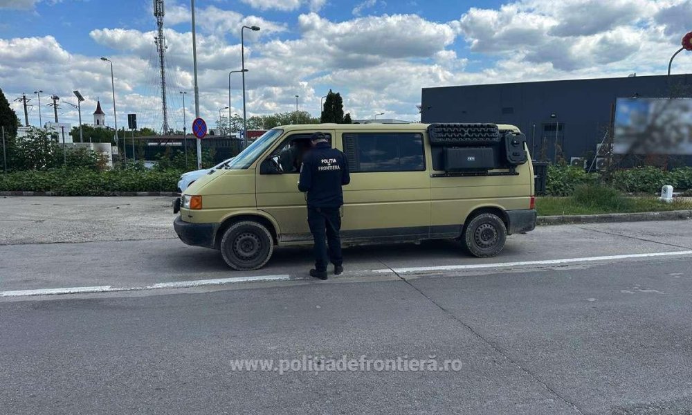 microbuz duba politia de frontiera.jpg