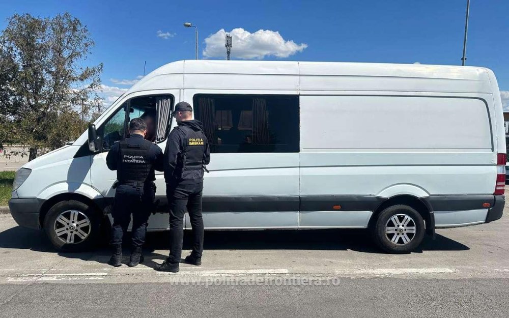 politia de frontoera politia filtru  filtre autoutilitara duba (1).jpg