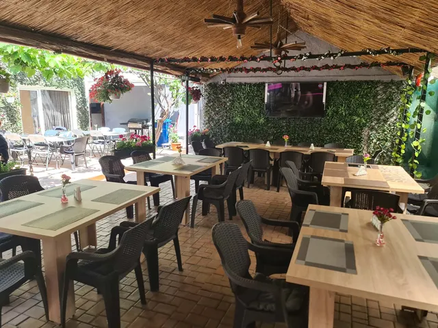royal bites satu mare (1).webp