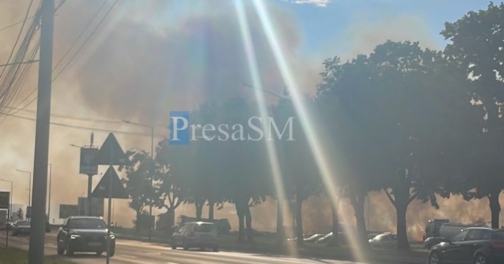 Incendiu zona Auchan Satu Mare23.jpg
