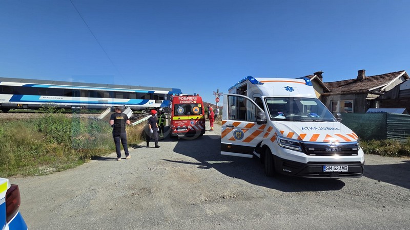 acccident feroviar masina lovita de tren balta blonda4.jpg
