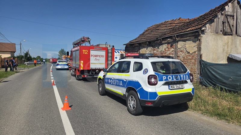 acccident feroviar masina lovita de tren balta blonda8.jpg