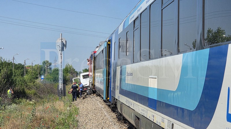 accident masina tren.jpg