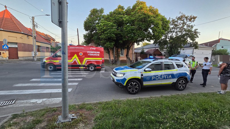 FOTO/VIDEO. Accident în municipiul Satu Mare. Femeie lovită pe trecerea de pietoni