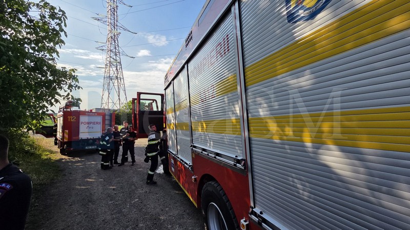 incendiu satu mare pompieri vara2.jpg