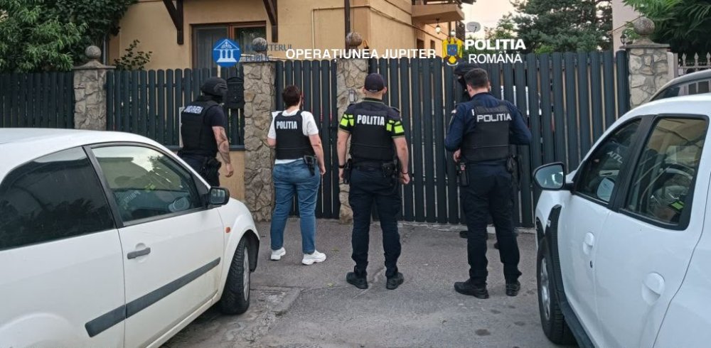 FOTO. Percheziții la Satu Mare. Două persoane, duse la audieri. Prejudiciu de sute de mii de lei