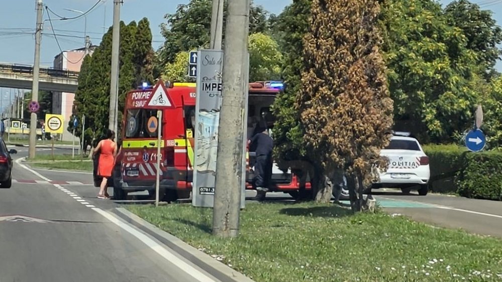 FOTO. Efectele caniculei în municipiul Satu Mare. Un bărbat a căzut pe stradă, inconștient
