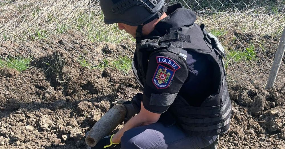 Sătmăreanul își vedea liniștit de lucrările agricole când a făcut o descoperire periculoasă. Intervenție de urgență a pompierilor