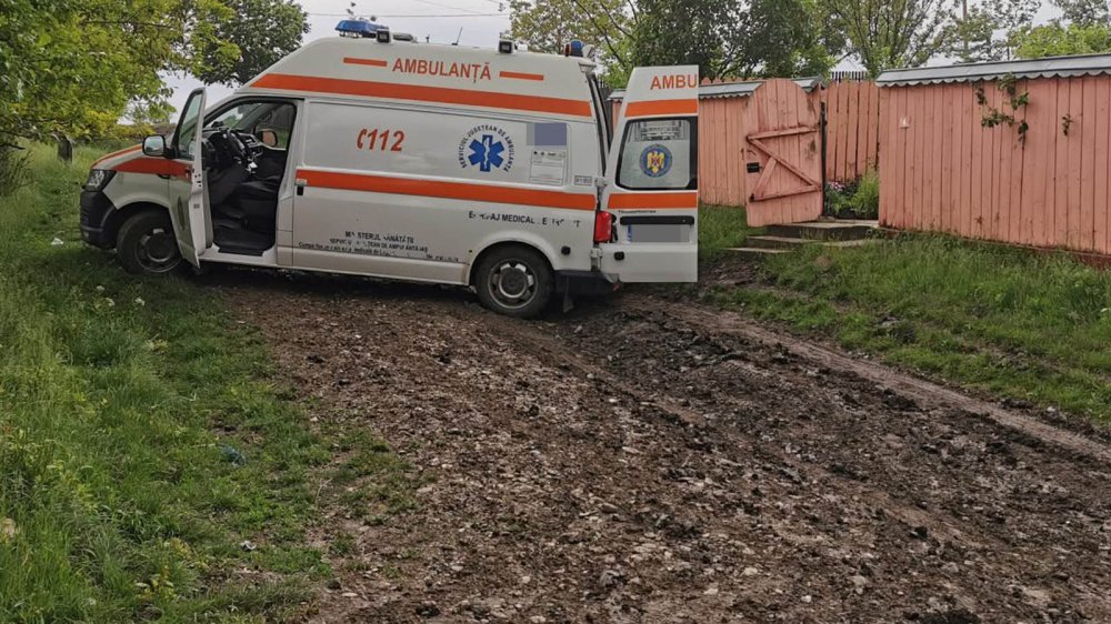 Joacă terminată într-o tragedie, într-un județ din țară. Copil ucis de un capac de canalizare