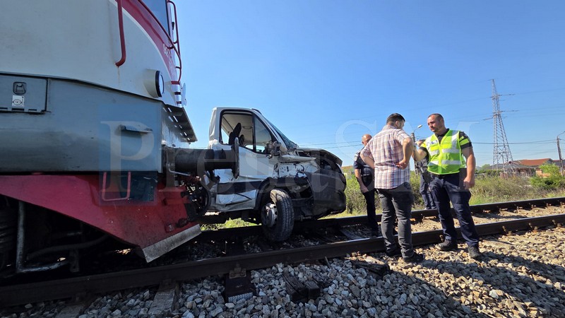 tren autoutilitară4.jpg
