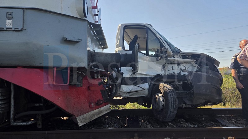 FOTO/VIDEO. Unul dintre pasagerii trenului povestește cum s-a petrecut accidentul feroviar din Satu Mare