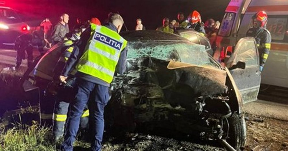 Accident mortal pe DN19. Un tânăr și o femeie au murit după ce un șofer de 19 ani ar fi intrat pe contrasens