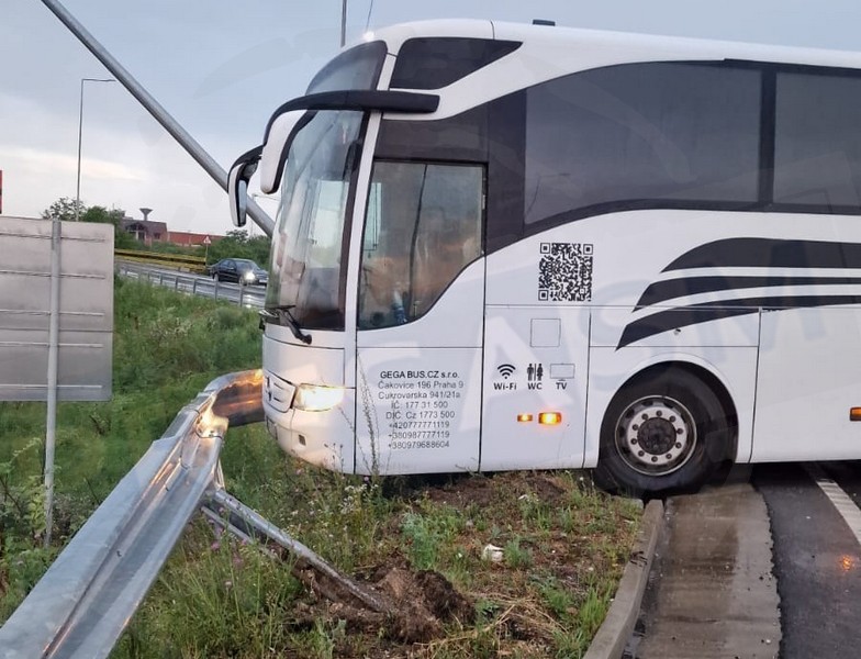 accident autobuz satu mare (4).jpg