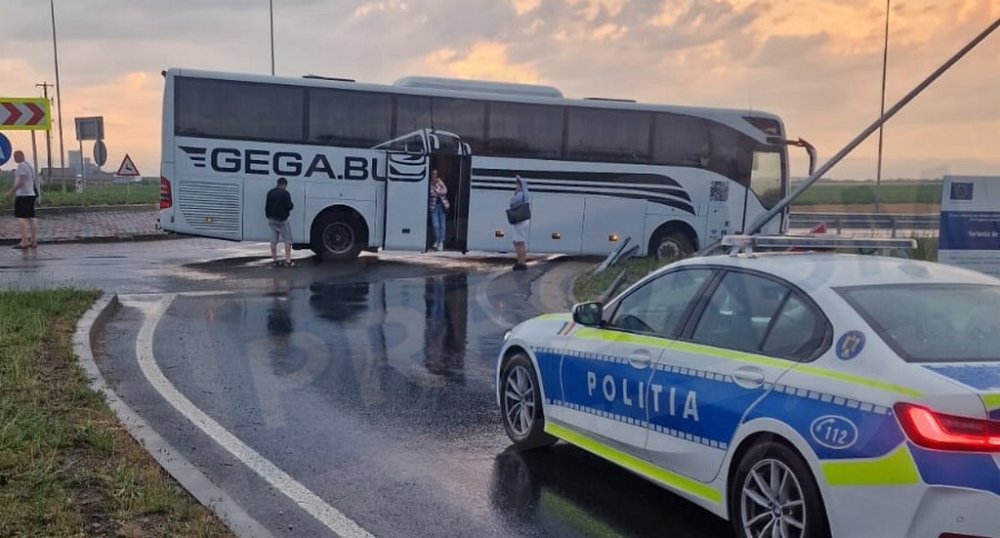 accident autobuz satu mare (9).jpg