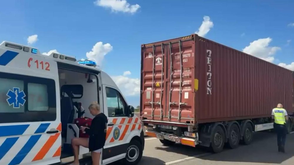 accident autobuz tir camion (5).jpg