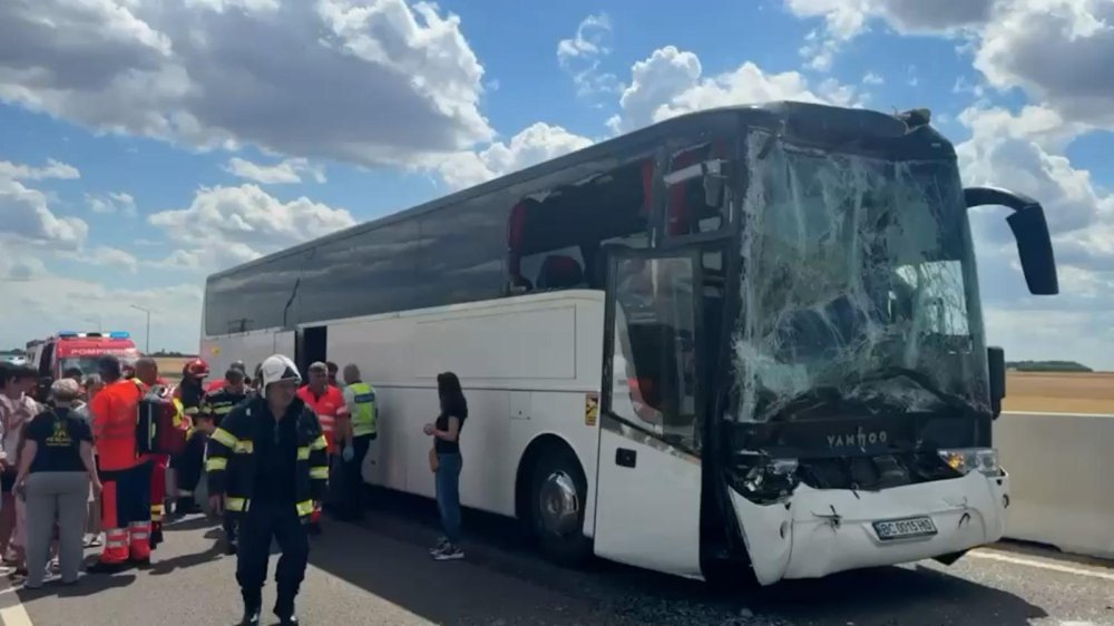 accident autobuz tir camion (6).jpg