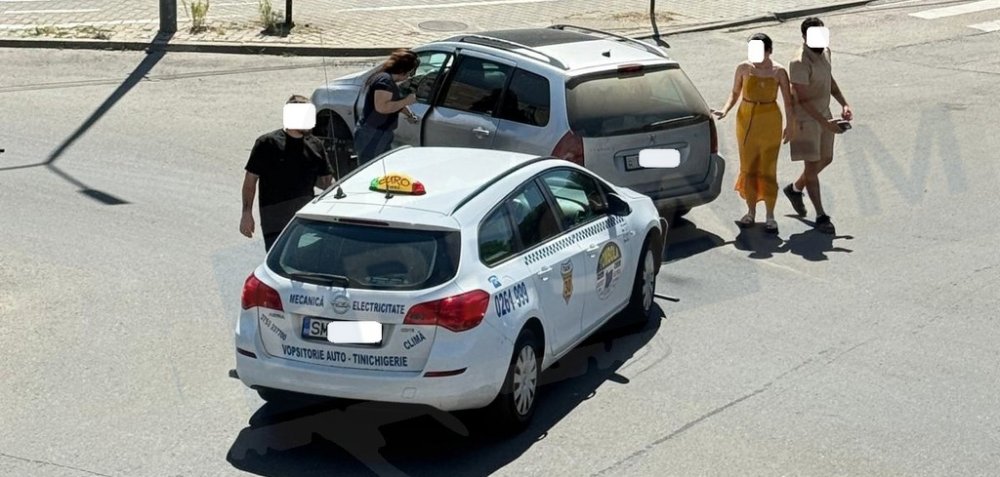 accident sensul giratoriu (3).jpg