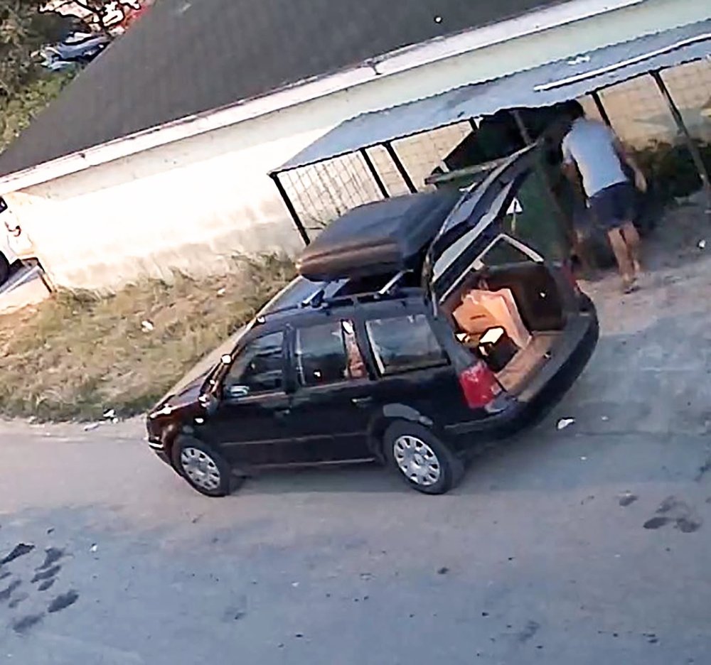 depozitare ilegala gunoi13.jpg