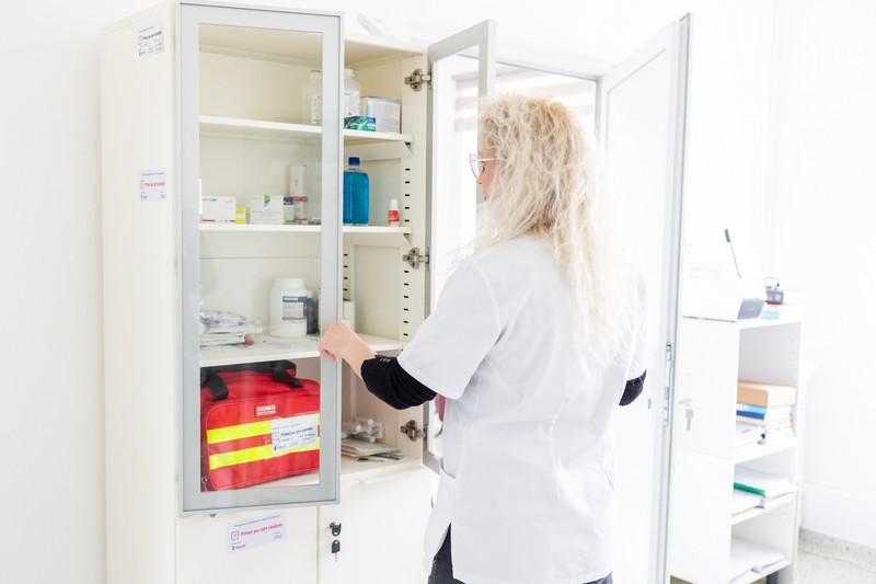 Două cabinete de medicină de familie din județul Satu Mare, dotate cu aparatură medicală modernă printr-un program național