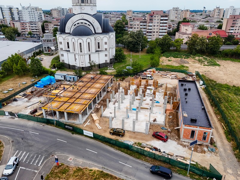 FOTOGALERIE. Ministrul Cseke, în vizită la viitoarea creșă din municipiul Satu Mare. Ce spune primarul despre lucrări