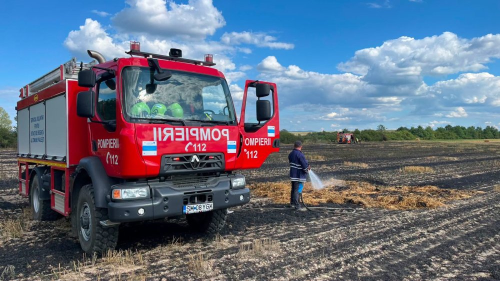 Iresponsabilitatea l-a costat scump pe un sătmărean. Focul i-a scăpat de sub control. La un pas să producă pagube majore