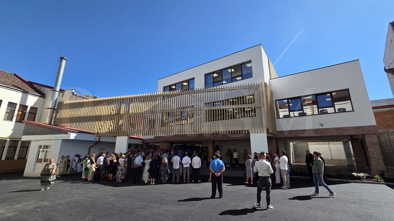 Școala Grigore Moisil corp nou inaugurare1.jpg