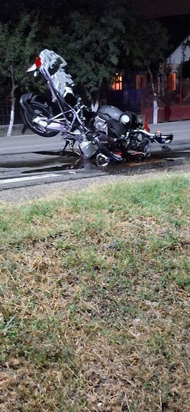 accident masina noaptea1.jpg