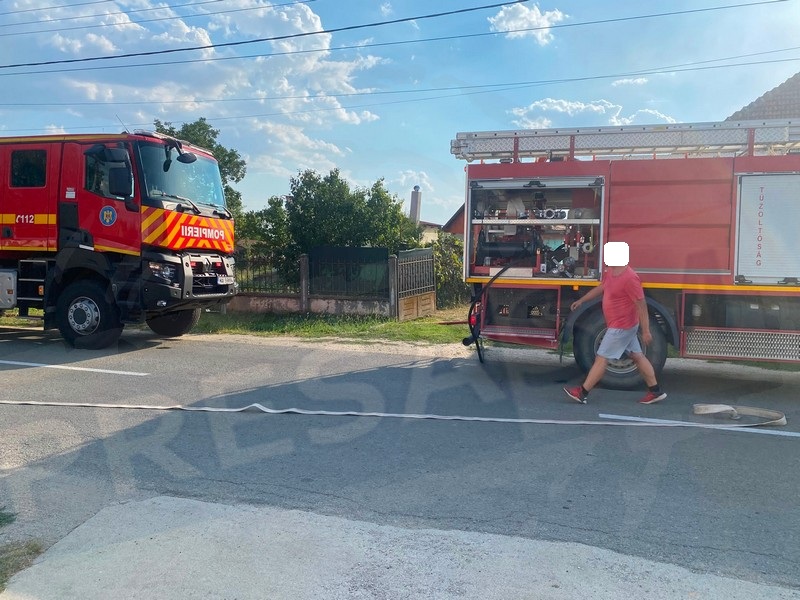 POMPIERI SATU MARE INCENDIU (1).jpg
