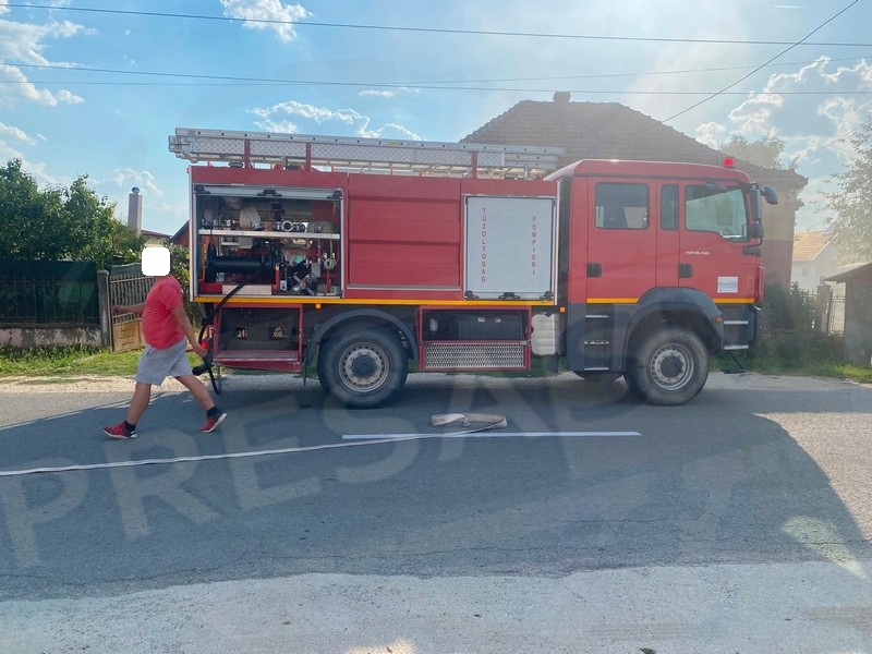 POMPIERI SATU MARE INCENDIU (7).jpg