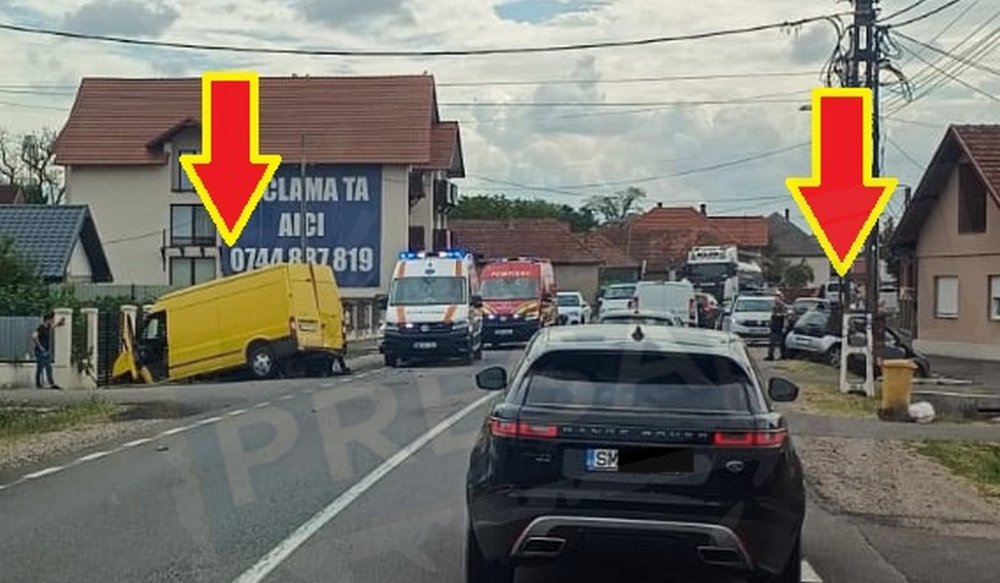 FOTO. Accident pe DN1C, între Satu Mare și Baia Mare. O dubă și un autoturism au ajuns în șanț