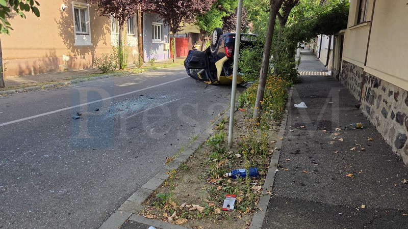 accident satu mare taxi rasturnat8.jpg