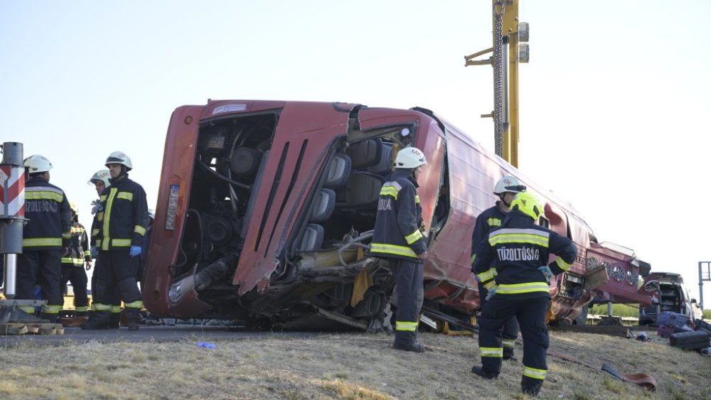 FOTO. Accident devastator, cu 12 morți, în țara vecină. Autocarul se îndrepta spre Nyíregyháza
