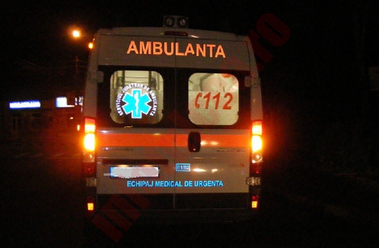 Incident incredibil la Mănăstirea Bixad. Șofer băut, a lovit cu duba o persoană în scaun rulant