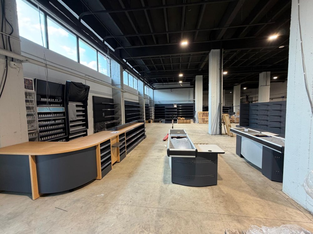 Se pregătește deschiderea unui mare magazin alimentar în zona centrală/Titulescu