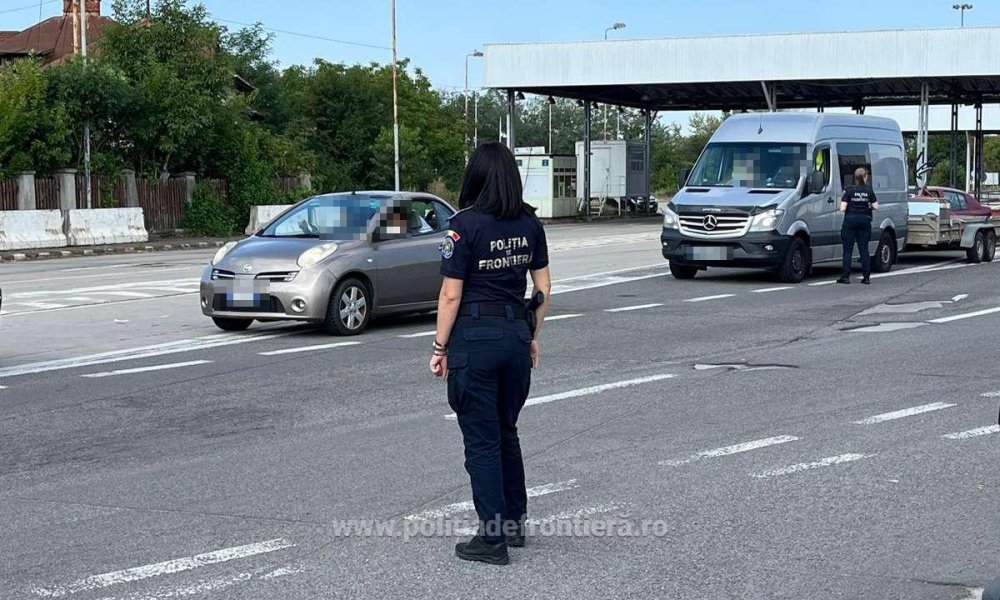 FOTO. Filtre pe drumurile sătmărene ce duc către frontieră. Peste 100 de șoferi, trași pe dreapta. Amenzi de 12.000 de lei